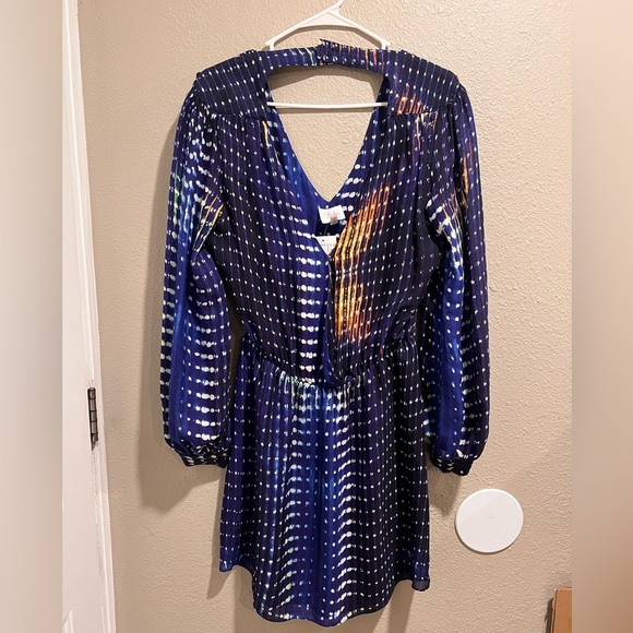 Parker Dresses & Skirts - NWT Parker "Excl Quilted WR" 100% Silk Abstract Mini Dress Size Medium.
